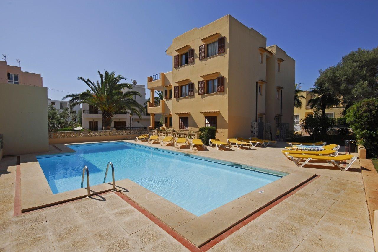 Hotel Ferrera Suites 2*